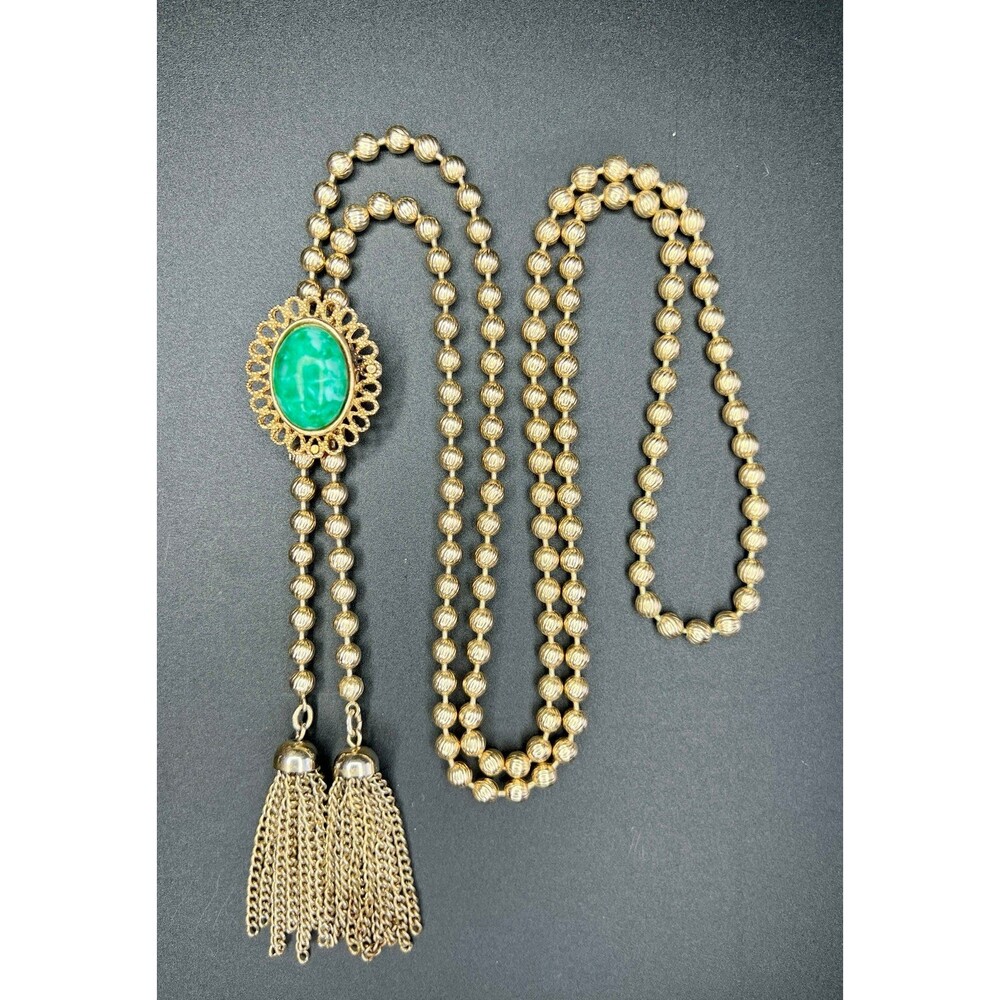 Ref No. 1571 Vintage D&E Juliana for Avon Ming Green Lariat Tassel Necklace
